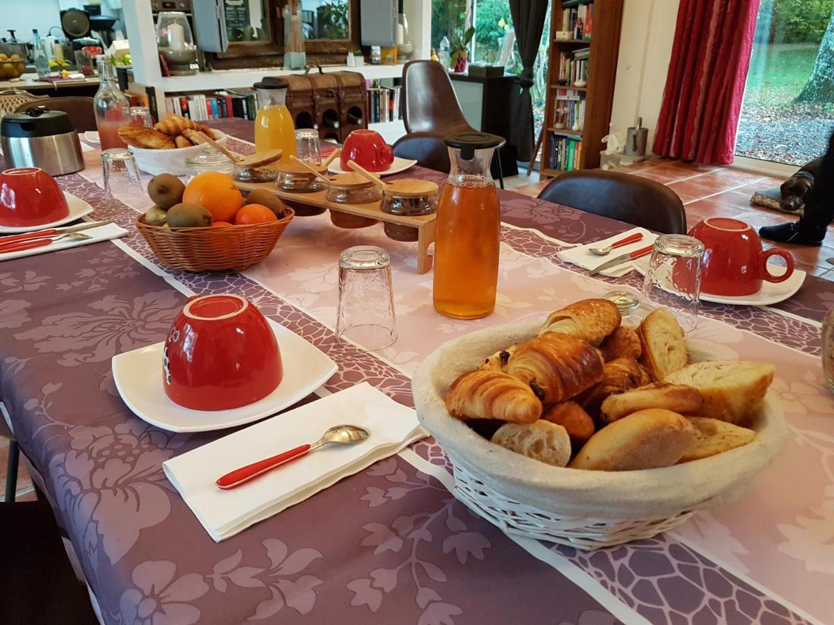 Bed and Breakfast Domaine De Sahil Saint-Romain-sur-Cher Екстер'єр фото